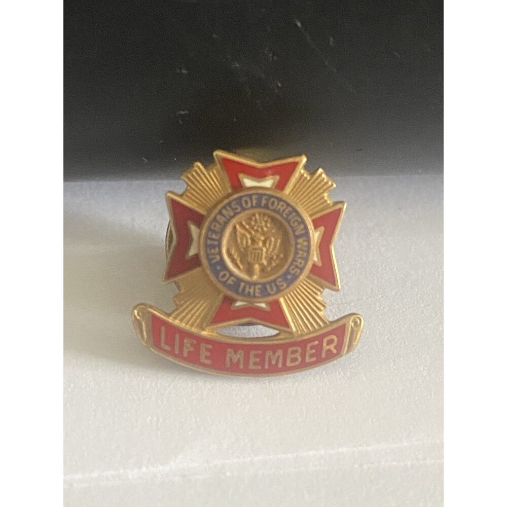 Vintage V.F.W. Lifetime Member Lapel Pin, Clasp Back, 1/20 10K GF / Enamel